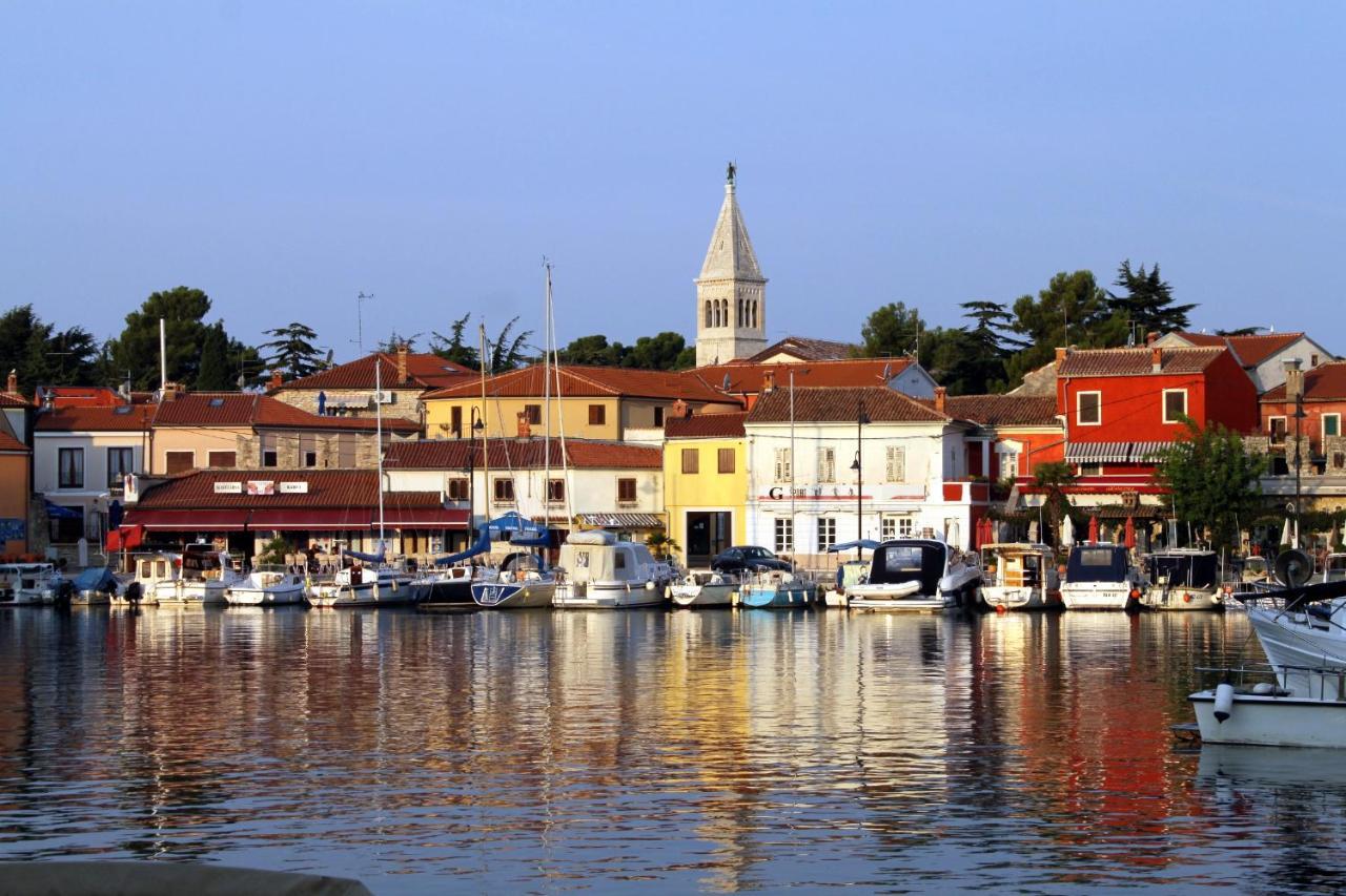 Apartments With A Swimming Pool Novigrad - 7078 外观 照片
