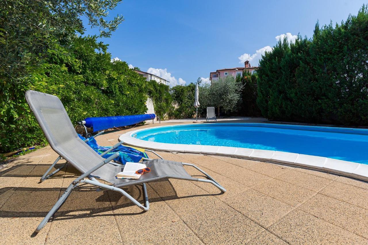 Apartments With A Swimming Pool Novigrad - 7078 外观 照片